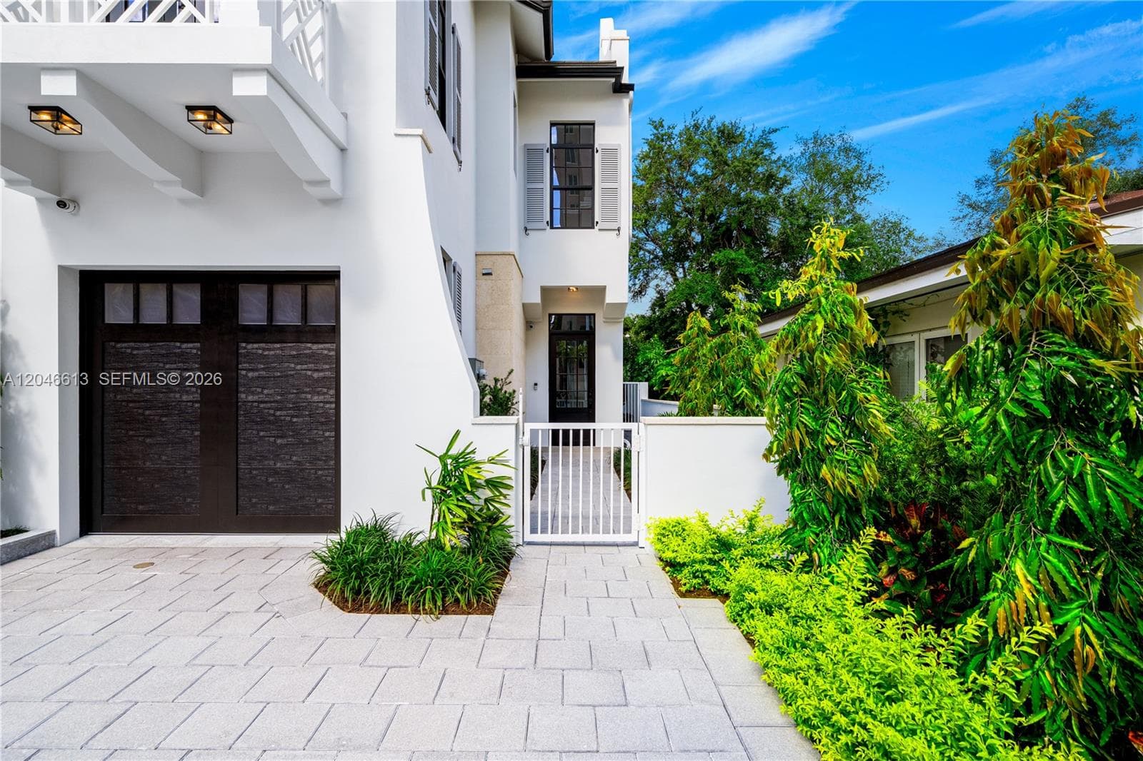 2710 S Le Jeune Rd, Coral Gables FL 33134