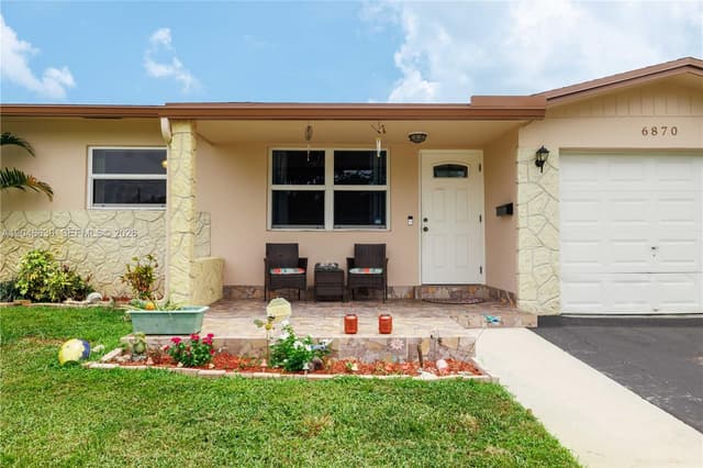6870 Pershing St, Hollywood FL 33024 - Hollywood, FL - Photo 3