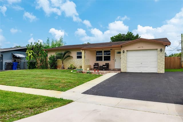 6870 Pershing St, Hollywood FL 33024 - Hollywood, FL - Photo 4