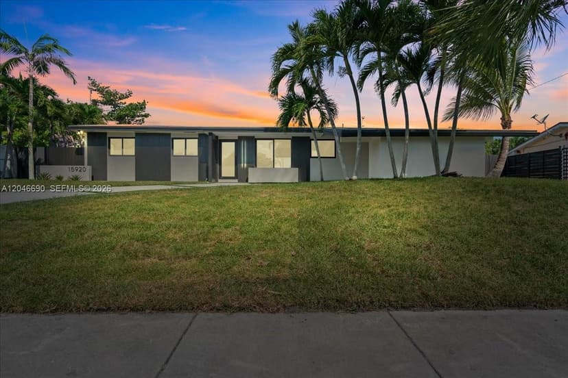 15920 SW 105th Ave, Miami FL 33157