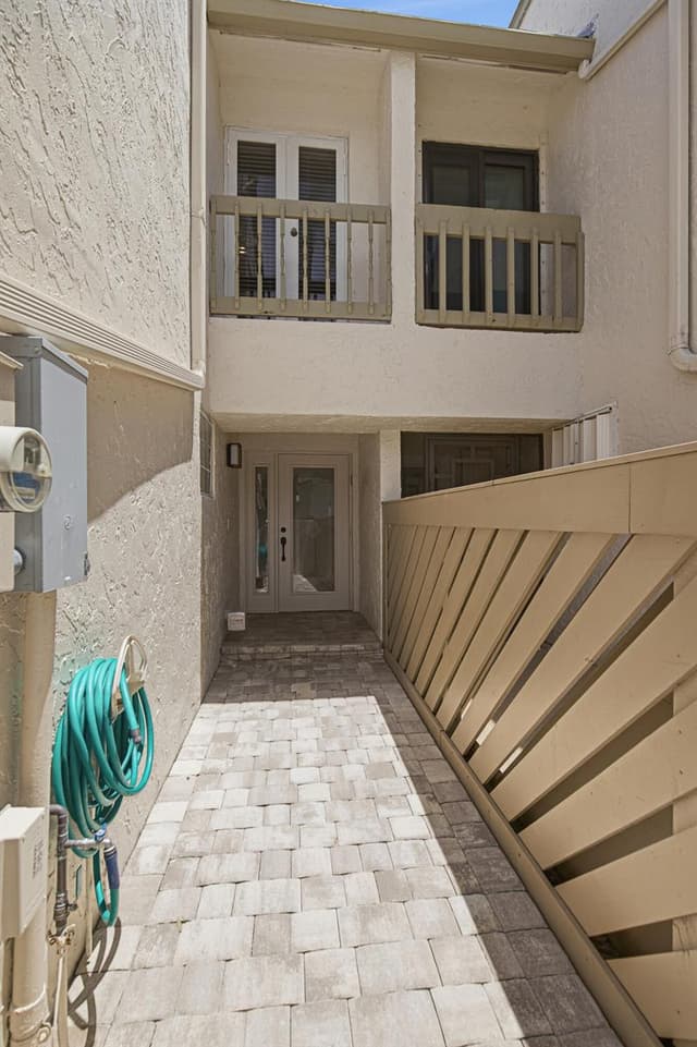 6024 Glendale Drive, Boca Raton FL 33433 - Boca Raton, FL - Photo 4