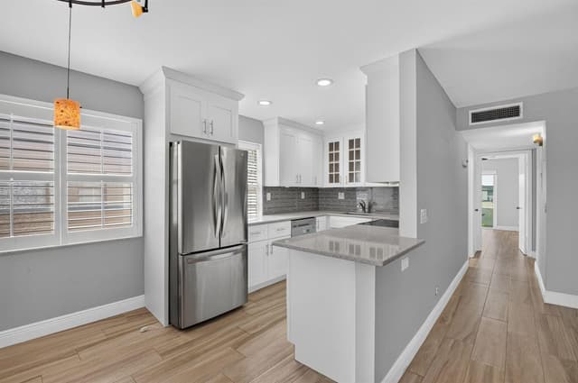 374 Capri H, Delray Beach FL 33484 - Delray Beach, FL - Photo 2