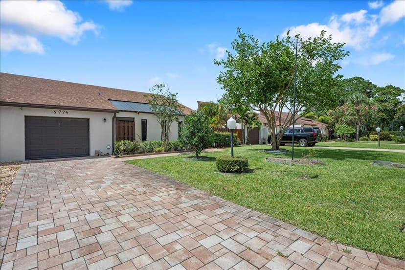 6774 Wheaton Lane, Lake Worth FL 33467