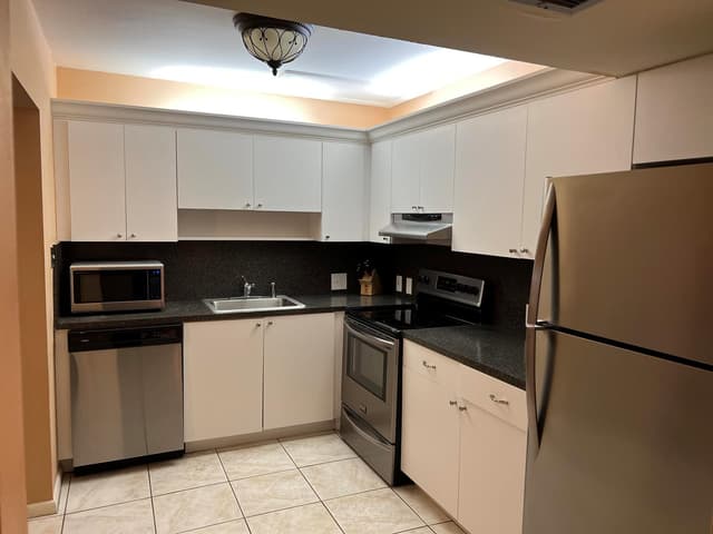 203 Suffolk, Boca Raton FL 33434 - Boca Raton, FL - Photo 2