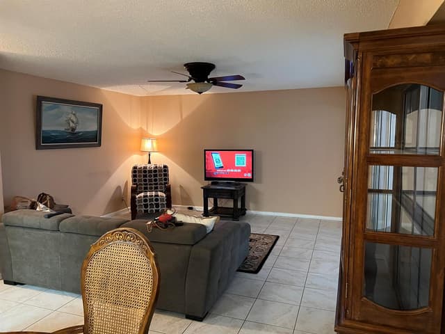 203 Suffolk, Boca Raton FL 33434 - Boca Raton, FL - Photo 4