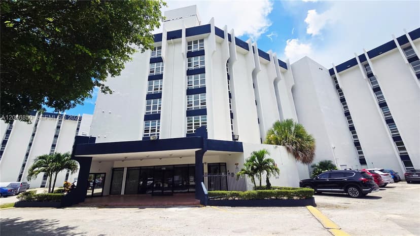 9682 Fontainebleau Blvd # 203, Miami FL 33172