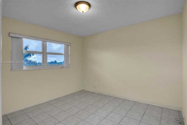 1000 NE 14th Ave # 503, Hallandale Beach FL 33009 - Hallandale Beach, FL - Photo 4
