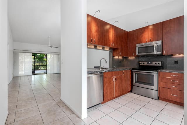 1013 NW 53rd Street, Deerfield Beach FL 33064 - Deerfield Beach, FL - Photo 4