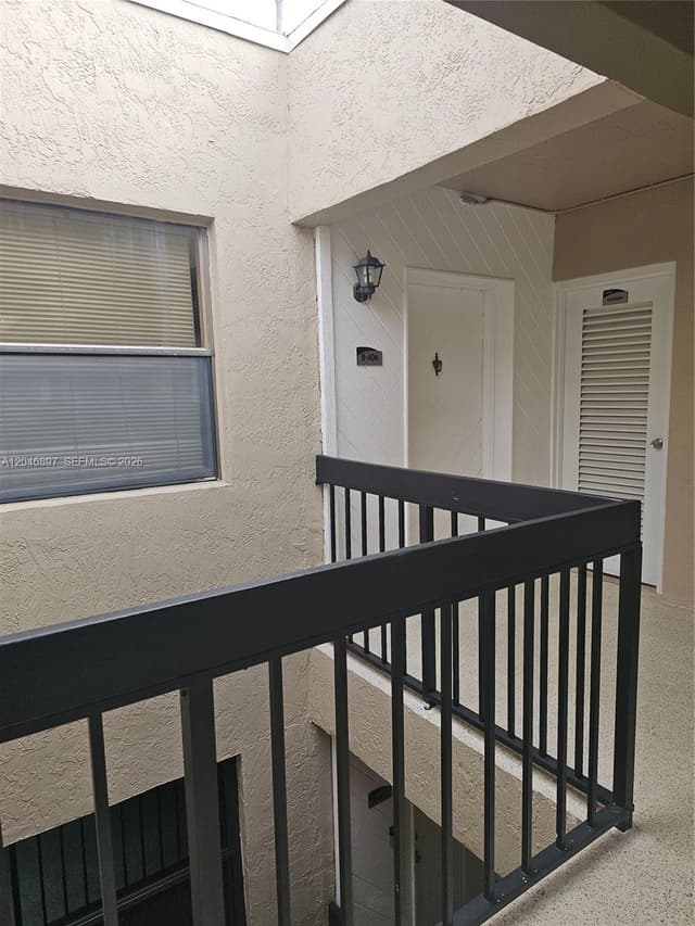 461 Ives Dairy Rd # 2, Miami FL 33179 - Miami, FL - Photo 5