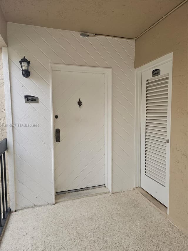 461 Ives Dairy Rd # 2, Miami FL 33179 - Miami, FL - Photo 4