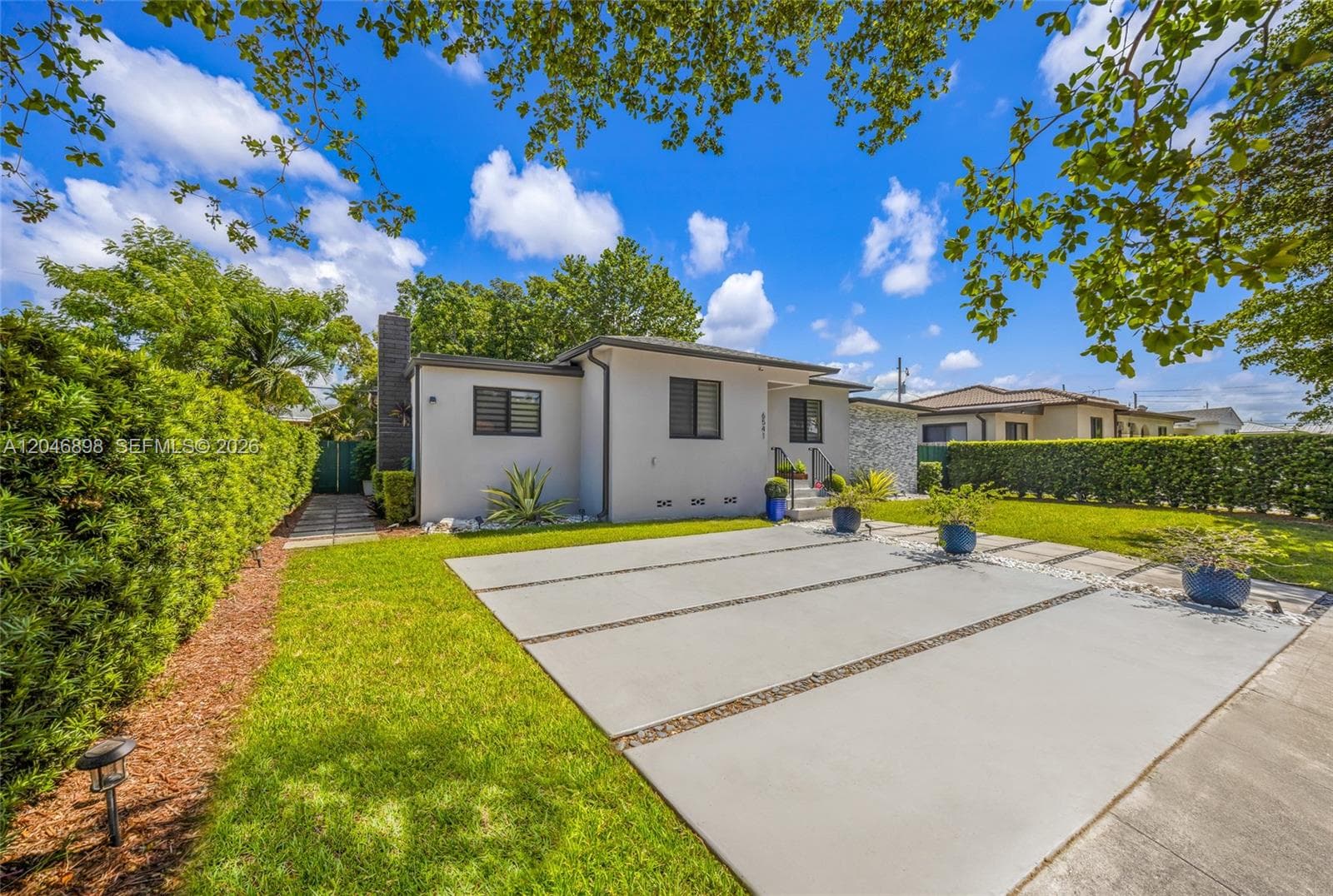 6541 SW 18th St, West Miami FL 33155