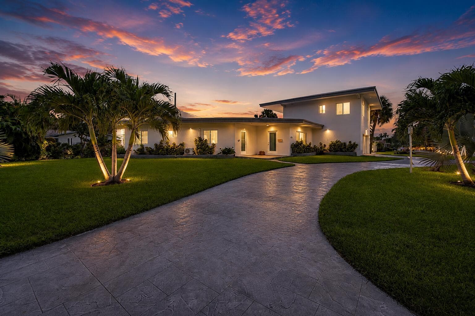 2812 NE 27th Street, Lighthouse Point FL 33064