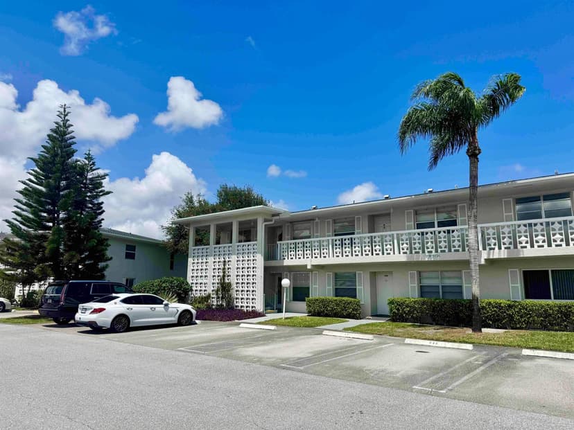 2811 SW 15th Street # 202, Delray Beach FL 33445
