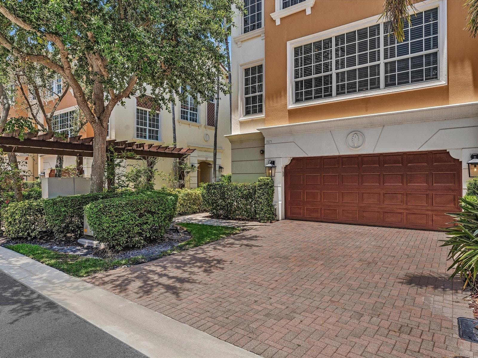 5575 NE Trieste Way, Boca Raton FL 33487 - Boca Raton, FL - Photo 1