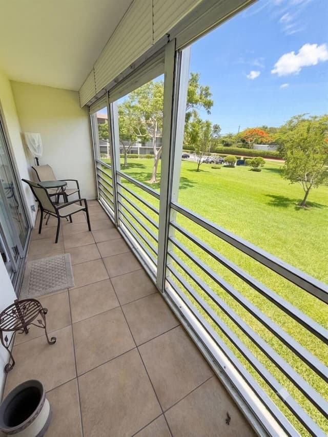 68 Brighton B, Boca Raton FL 33434 - Boca Raton, FL - Photo 5