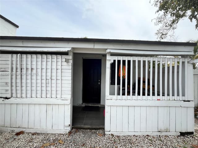 1102 NW 103rd St, Miami FL 33150 - Miami, FL - Photo 6