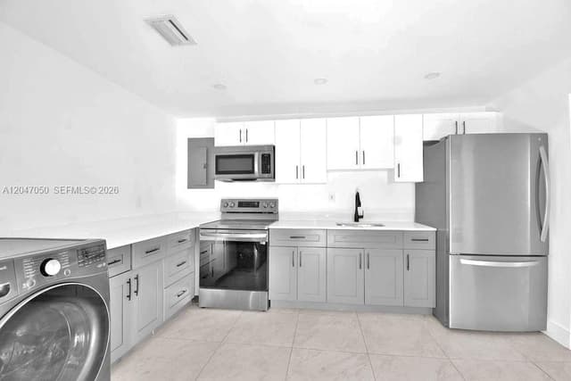 1102 NW 103rd St, Miami FL 33150 - Miami, FL - Photo 7