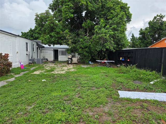 1102 NW 103rd St, Miami FL 33150 - Miami, FL - Photo 4
