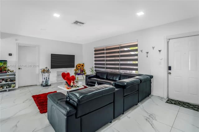 7630 Plantation Blvd, Miramar FL 33023 - Miramar, FL - Photo 5