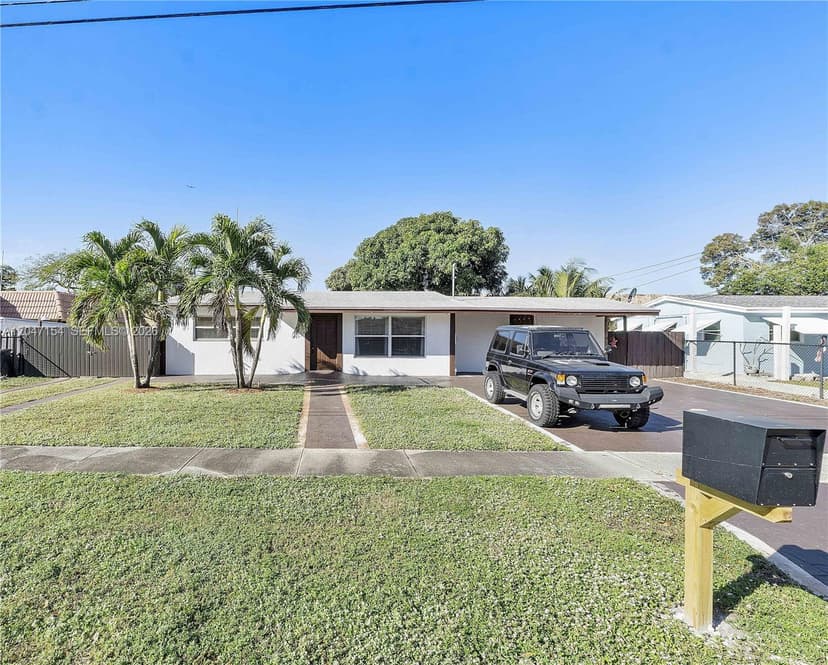 1541 SW 52nd Ave, Plantation FL 33317