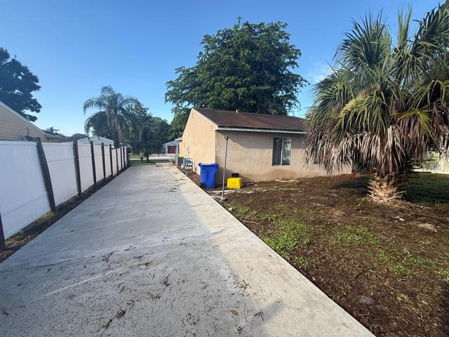 10685 Bobbie Lane, Royal Palm Beach FL 33411 - Royal Palm Beach, FL - Photo 7