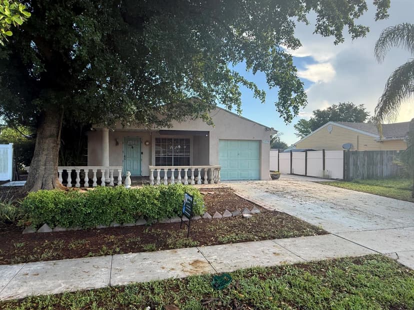 10685 Bobbie Lane, Royal Palm Beach FL 33411