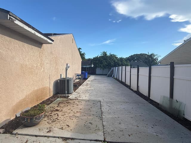 10685 Bobbie Lane, Royal Palm Beach FL 33411 - Royal Palm Beach, FL - Photo 4