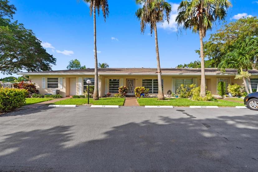 8666 Bella Vista Drive # 111, Boca Raton FL 33433