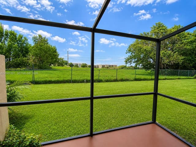 8870 Fontainebleau Blvd # 106, Miami FL 33172 - Miami, FL - Photo 2