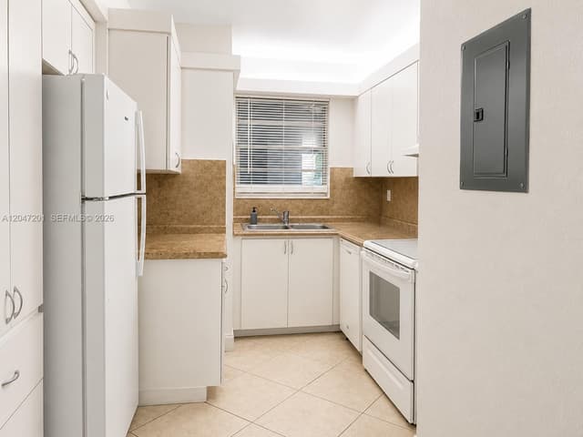 8870 Fontainebleau Blvd # 106, Miami FL 33172 - Miami, FL - Photo 6