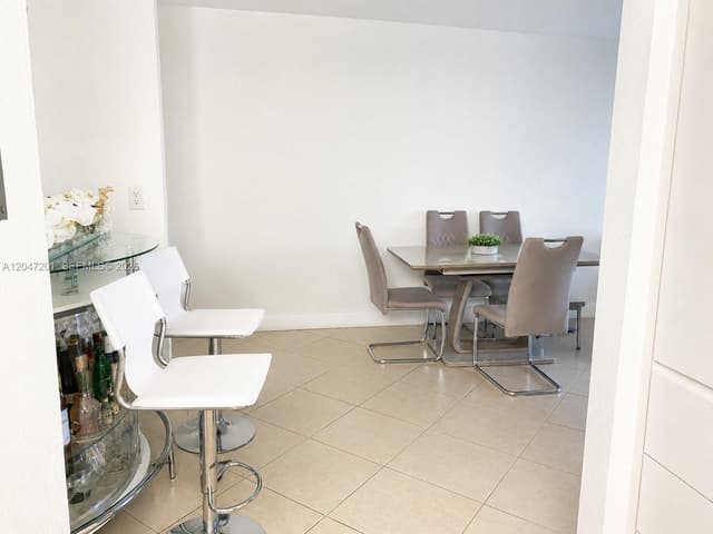 8870 Fontainebleau Blvd # 106, Miami FL 33172 - Miami, FL - Photo 5