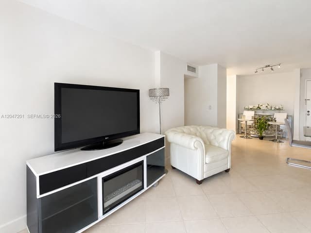 8870 Fontainebleau Blvd # 106, Miami FL 33172 - Miami, FL - Photo 4