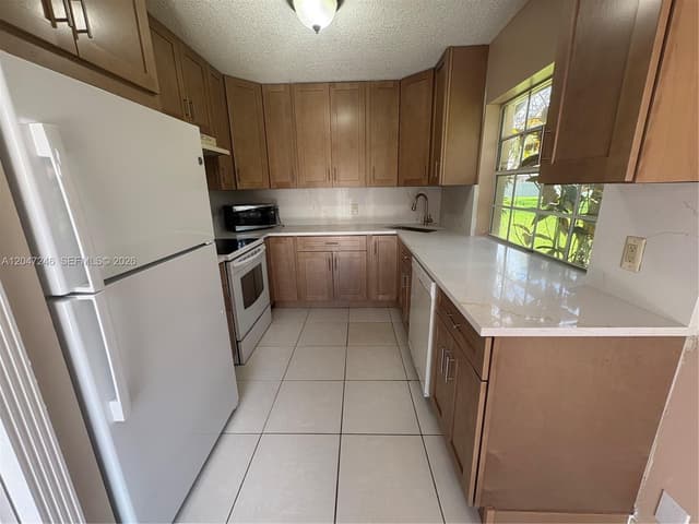 1479 Springside Dr, Weston FL 33326 - Weston, FL - Photo 3