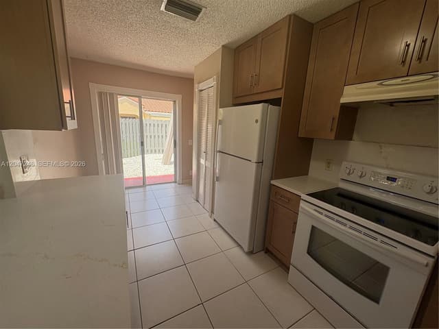 1479 Springside Dr, Weston FL 33326 - Weston, FL - Photo 4