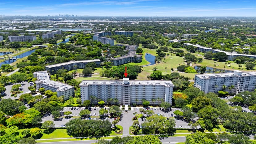 3510 Oaks Way # 406, Pompano Beach FL 33069
