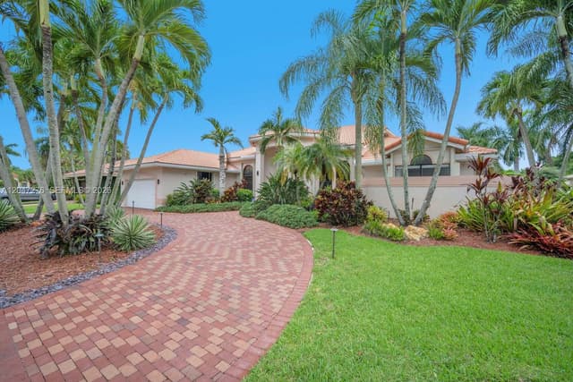 392 Coconut Cir, Weston FL 33326 - Weston, FL - Photo 7