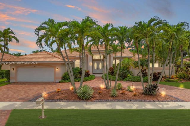 392 Coconut Cir, Weston FL 33326 - Weston, FL - Photo 4