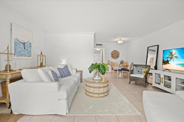 4501 S Ocean Boulevard # F2, South Palm Beach FL 33480 - South Palm Beach, FL - Photo 2