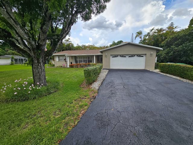 11500 SW 3rd Street, Plantation FL 33325 - Plantation, FL - Photo 2