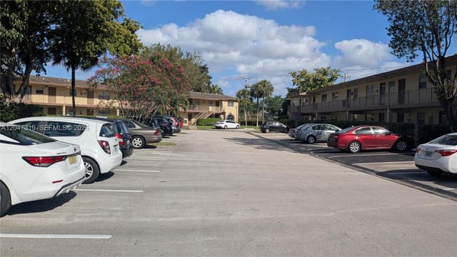 481 NW 76th Ave # 207, Margate FL 33063 - Margate, FL - Photo 3