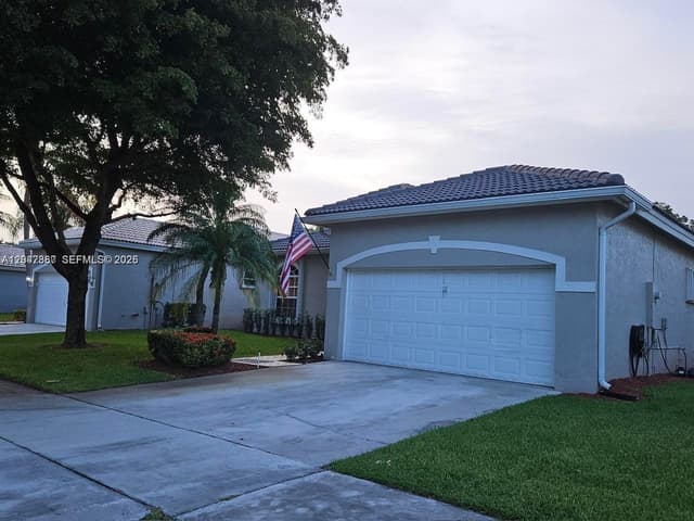 2635 SE 4th Pl, Homestead FL 33033 - Homestead, FL - Photo 2