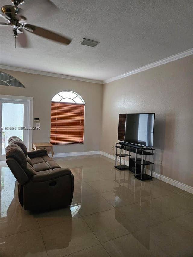 2635 SE 4th Pl, Homestead FL 33033 - Homestead, FL - Photo 6