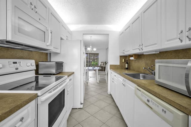 13001 SW 15th Court # 404t, Pembroke Pines FL 33027 - Pembroke Pines, FL - Photo 7