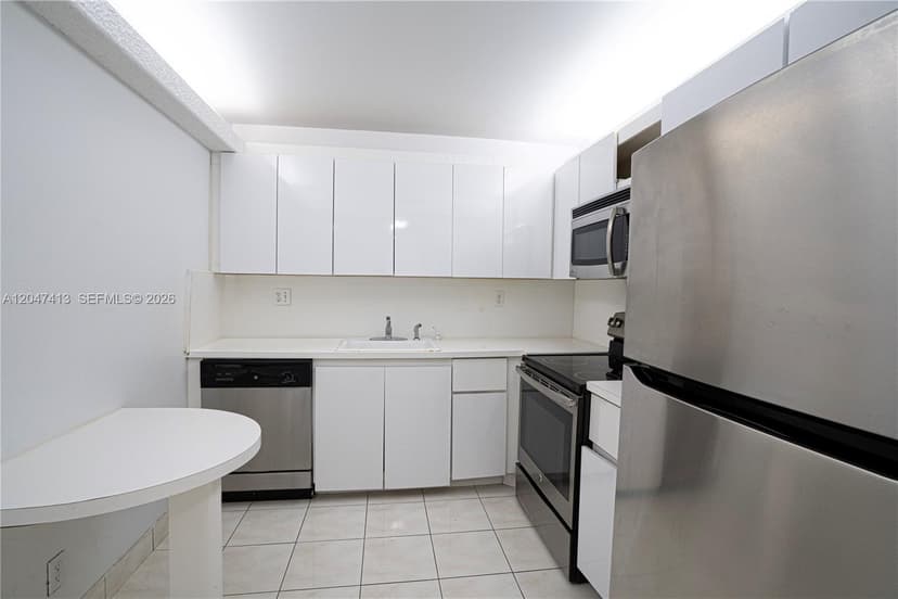 600 Three Islands Blvd # 316, Hallandale Beach FL 33009