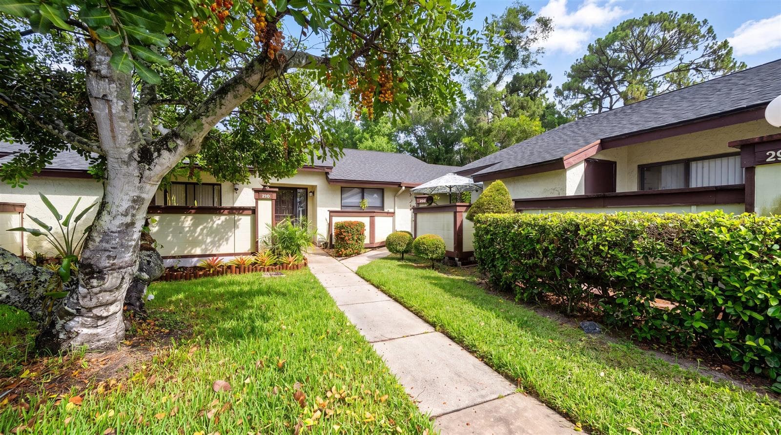 291 Amber Court, Royal Palm Beach FL 33411