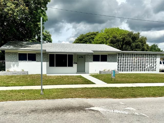2150 N 66th Ave, Hollywood FL 33024 - Hollywood, FL - Photo 2