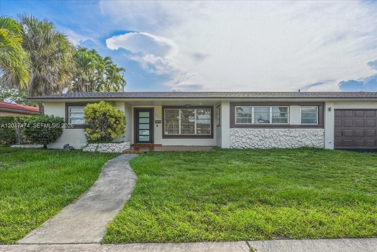 7850 W 16th Ave, Hialeah FL 33014 - Hialeah, FL - Photo 1