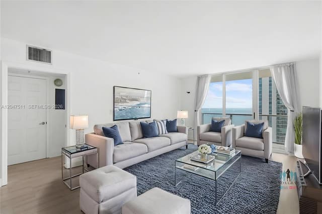 1155 Brickell Bay Dr # 3105, Miami FL 33131 - Miami, FL - Photo 4