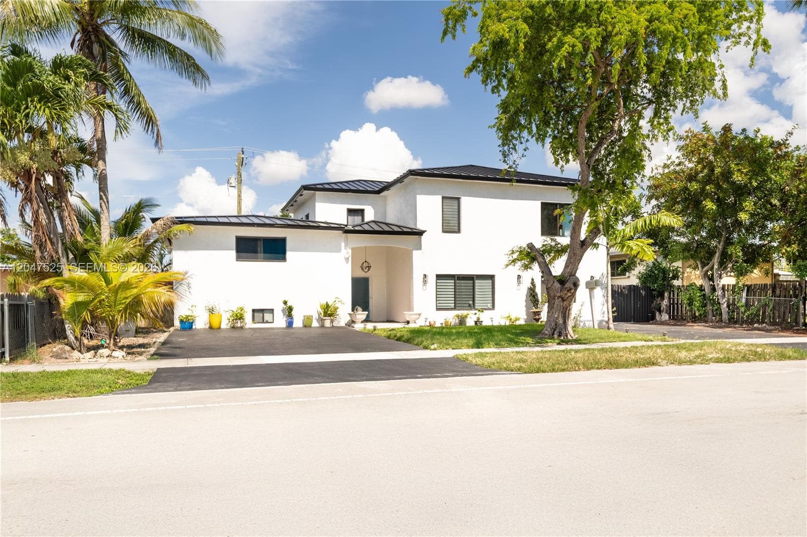 20200 NE 14th Ave, Miami FL 33179 - Miami, FL - Photo 1