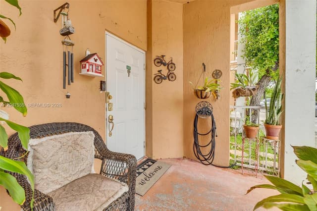 17820 NW 73rd Ave # 1, Hialeah FL 33015 - Hialeah, FL - Photo 2